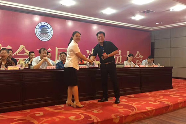 赣州市虔州商会第二届第一次会员大会——leyu·乐鱼（中国）集团董事长饶荣华担任商会会长 